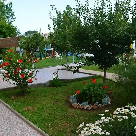 Yellow House 卡沃斯