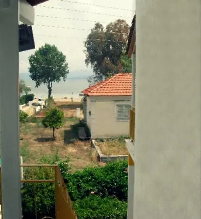 Yellow House Apartment Kavos