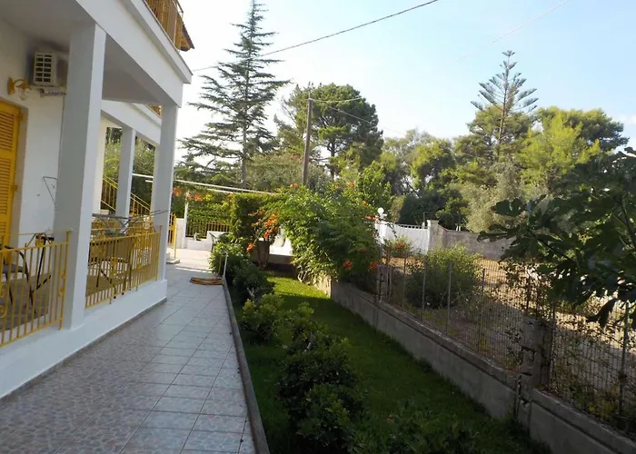 Yellow House Appartement *